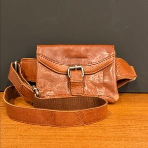 Spikes & Sparrow Brown Leather Waist Bag • Magnetic Snap + Buckle • Zip Pockets